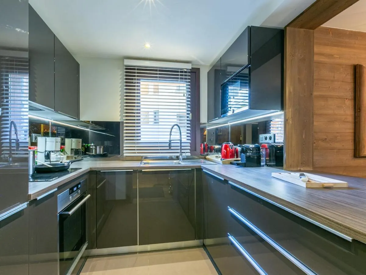 Appartement De Prestige Avec Cheminee, Balcon Et Wifi A Val-D'Isere - Fr-1-694-320 Apartment