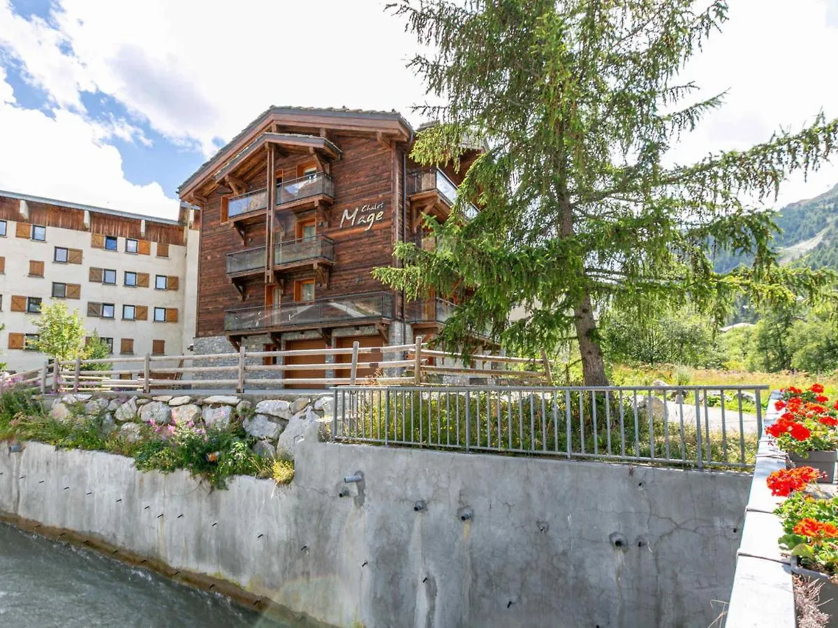Appartement De Prestige Avec Cheminee, Balcon Et Wifi A Val-D'Isere - Fr-1-694-320