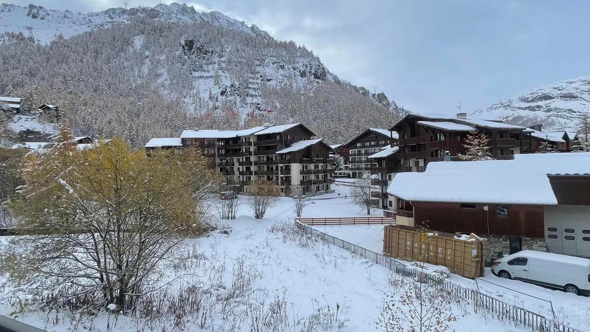 Appartement De Prestige Avec Cheminee, Balcon Et Wifi A Val-D'Isere - Fr-1-694-320
