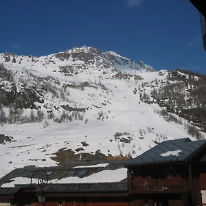 - 2 Pieces + Au Pied Des Pistes Apartment